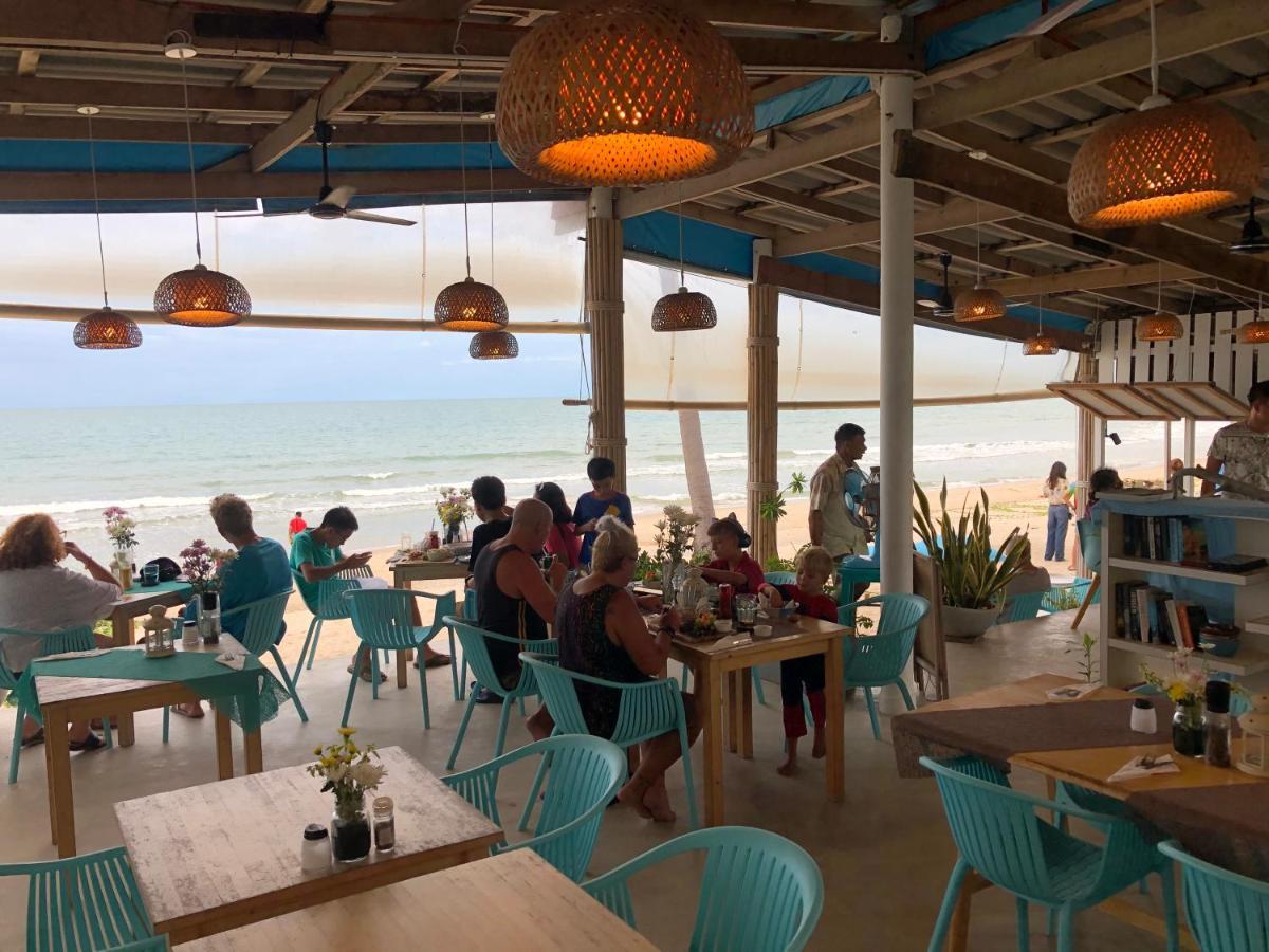 Le Petit Saint Tropez Hotel Khanom Eksteriør billede