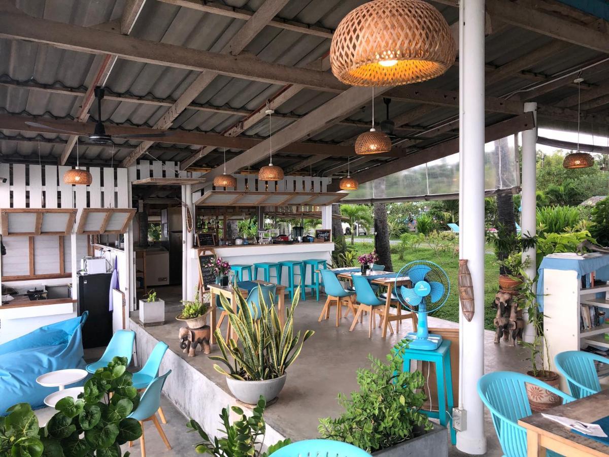 Le Petit Saint Tropez Hotel Khanom Eksteriør billede