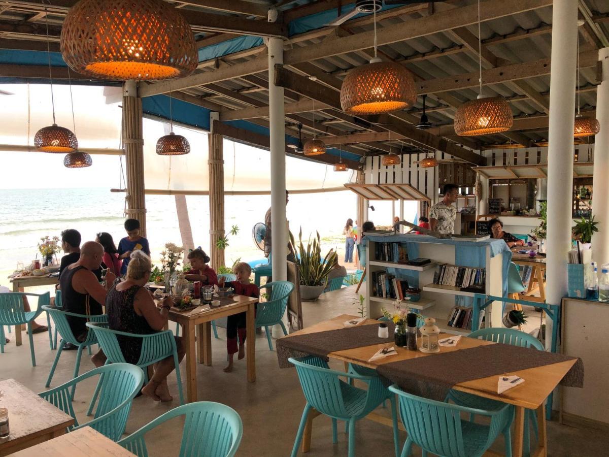 Le Petit Saint Tropez Hotel Khanom Eksteriør billede