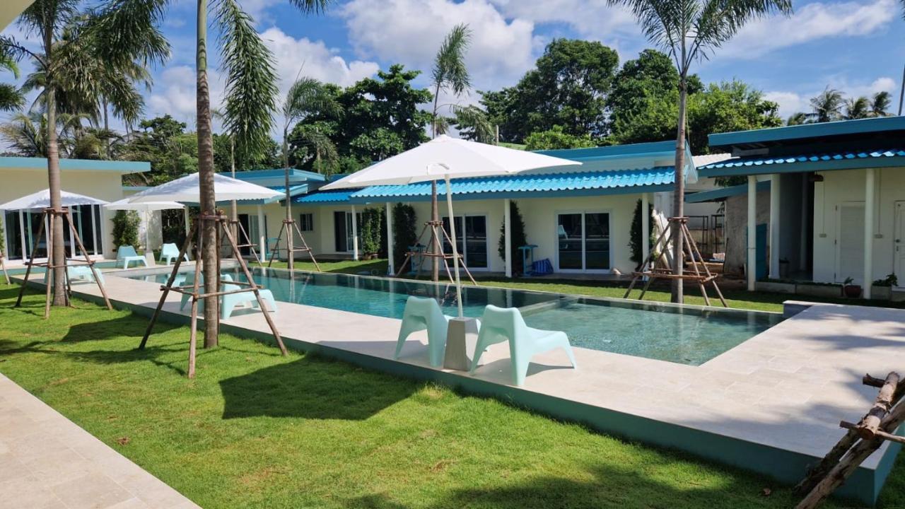 Le Petit Saint Tropez Hotel Khanom Eksteriør billede