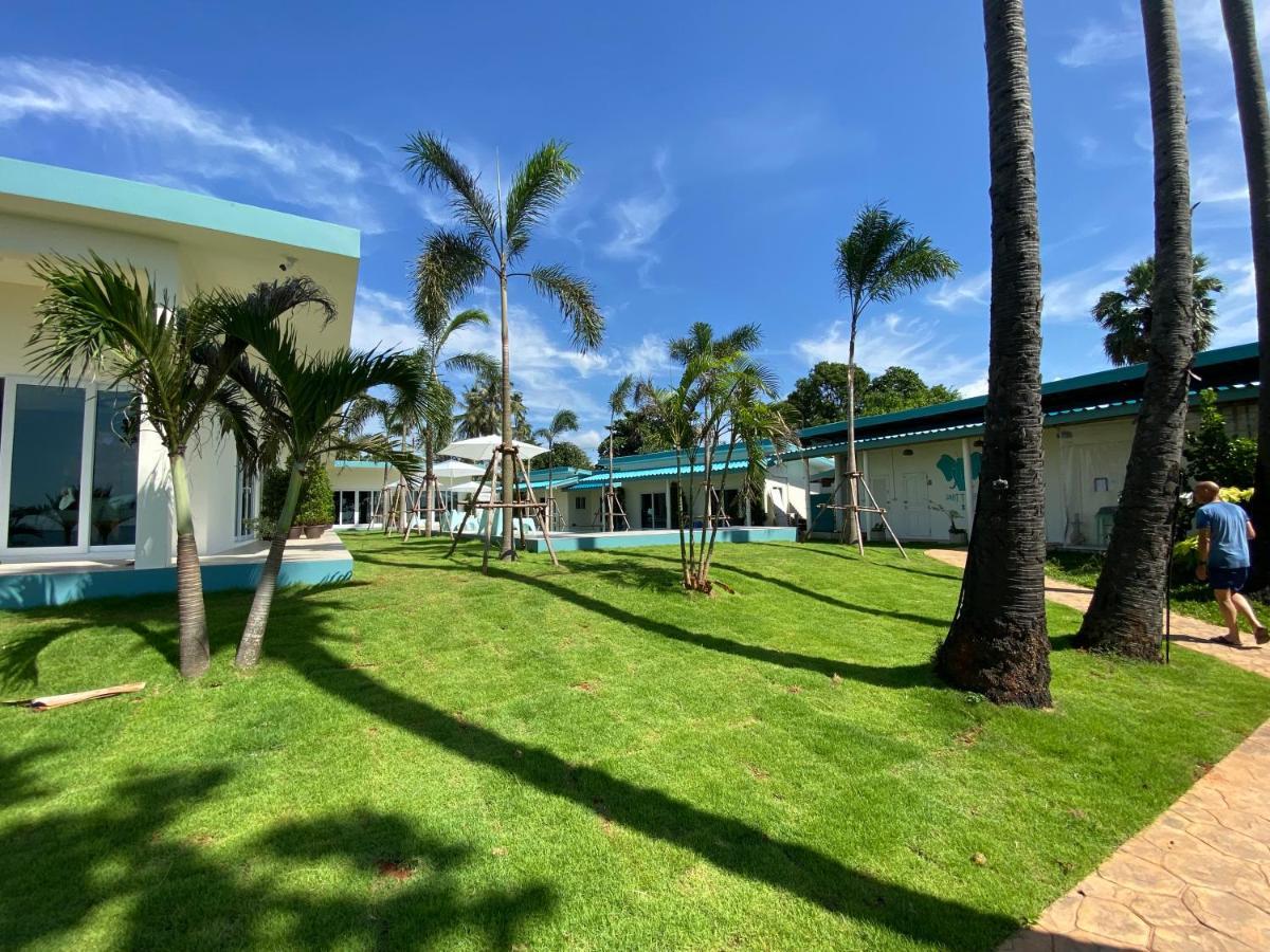 Le Petit Saint Tropez Hotel Khanom Eksteriør billede