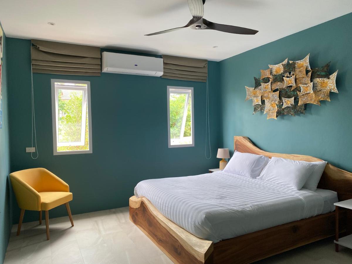 Le Petit Saint Tropez Hotel Khanom Eksteriør billede