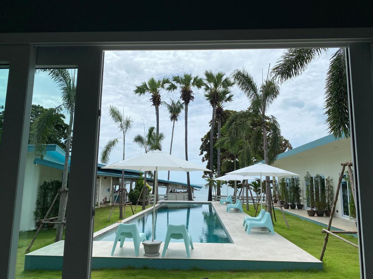 Le Petit Saint Tropez Hotel Khanom Eksteriør billede
