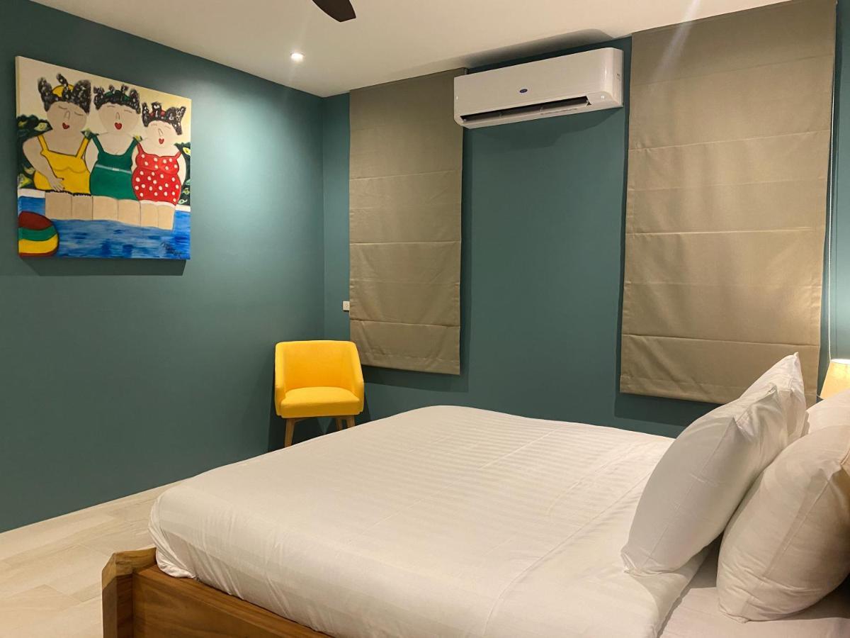 Le Petit Saint Tropez Hotel Khanom Eksteriør billede