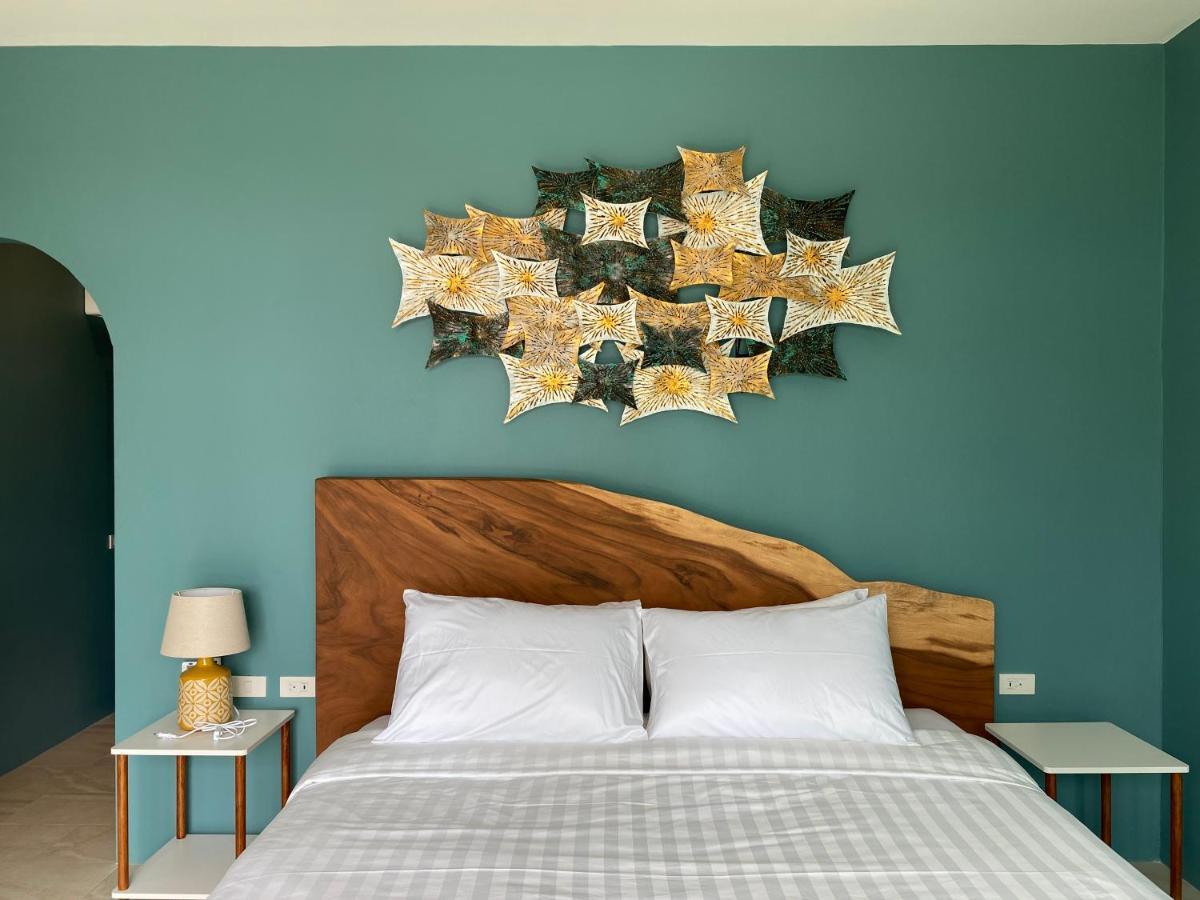 Le Petit Saint Tropez Hotel Khanom Eksteriør billede
